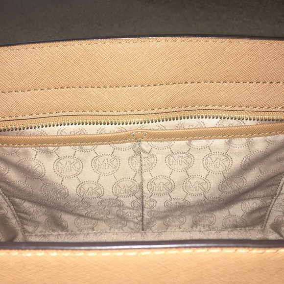 Michael Kors little satchel - Picture 4 of 8